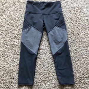 Lululemon/ Ivivva cropped leggings